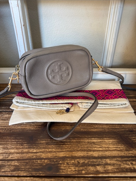 Tory Burch Handbags - Tory Burch Pebbled Leather Crossbody in Taupe with Gold Hardware